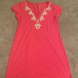 Like new! Short sleeve pink Lilly Pulitzer dress.